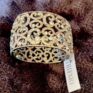 NWT Trifari gorgeous silver tone clear rhinestone stretch bracelet. 1.5” wide